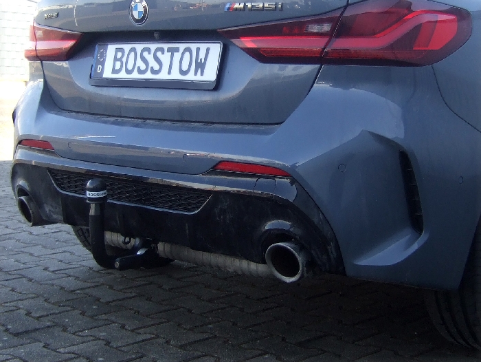 Anhängerkupplung für BMW-1er F40, spez. M135i, nicht für Fzg. mit sensorgest. Heckklappe, nur für Heckträgerbetrieb, Baureihe 2019-2024 V-abnehmbar